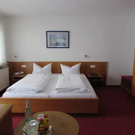 Ratsstube 3*